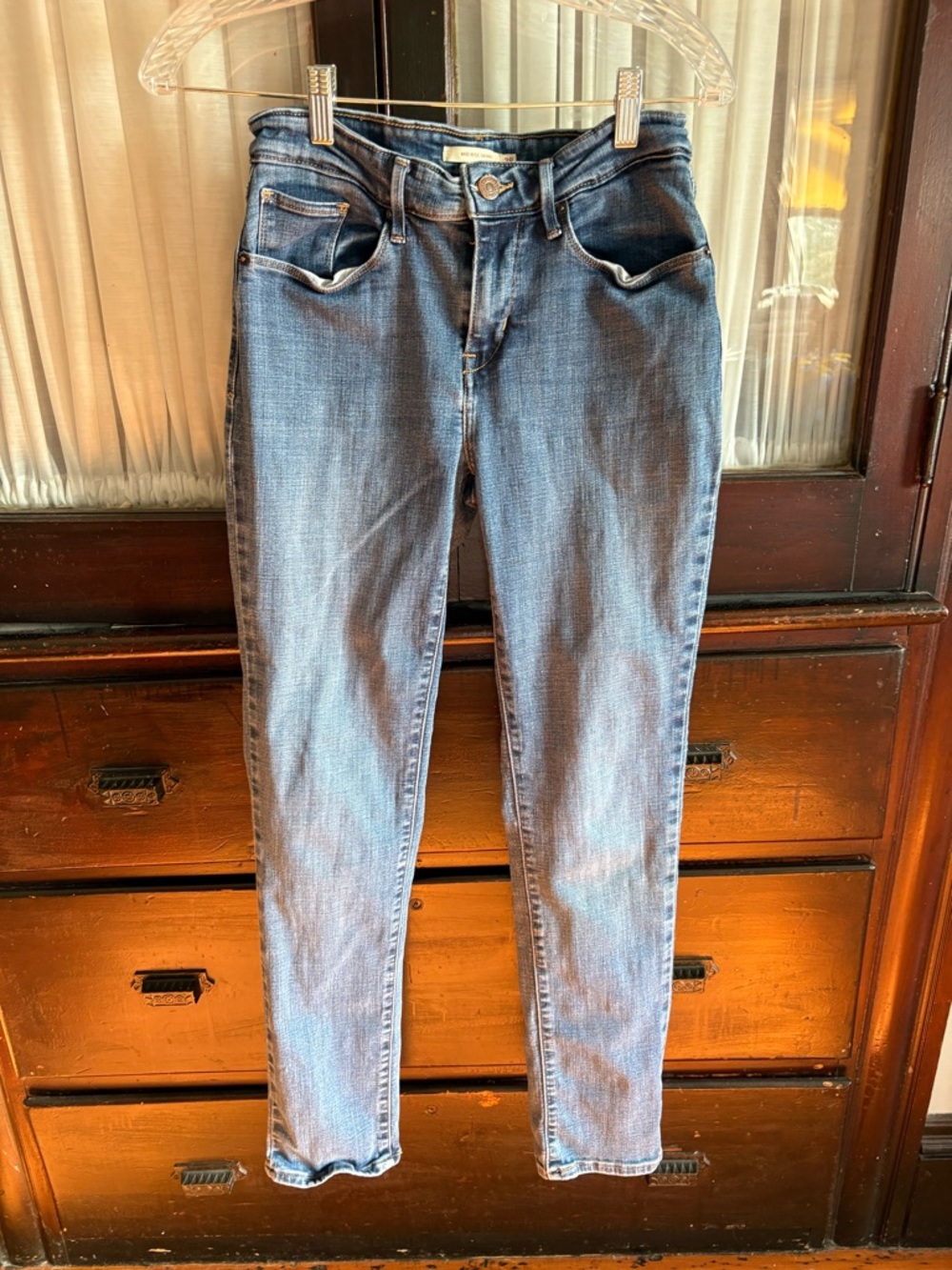 Levi's Women's Blue Denim Mid Rise Skinny Jeans